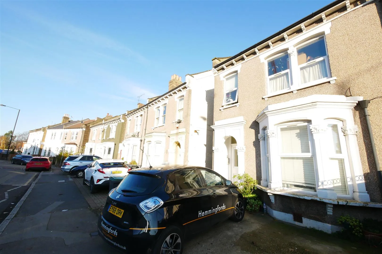 Flat Hornsey Park Road in Greater London