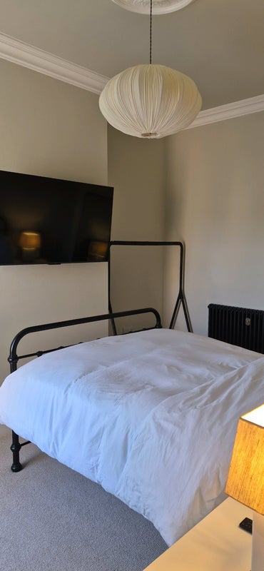 Room Rippingham Road in Manchester