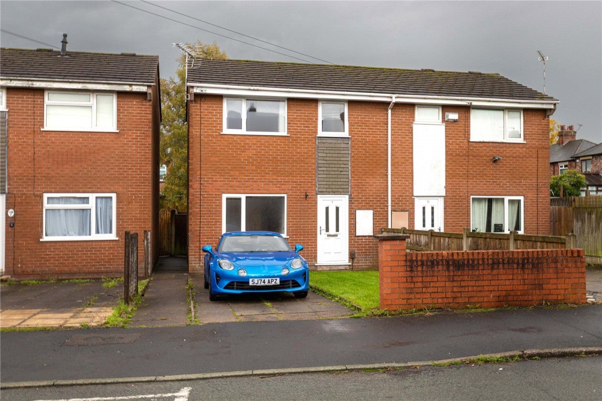House Heath Street in Staffordshire Moorlands