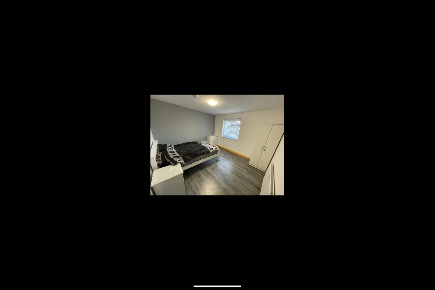 Room Manor Farm Road in Birmingham