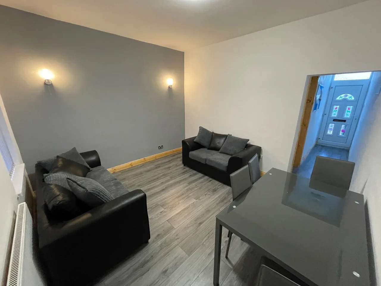 Room Manor Farm Road in Birmingham
