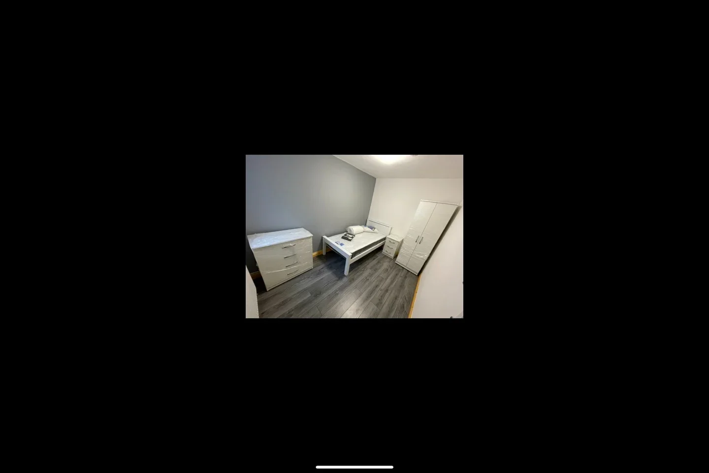 Room Manor Farm Road in Birmingham