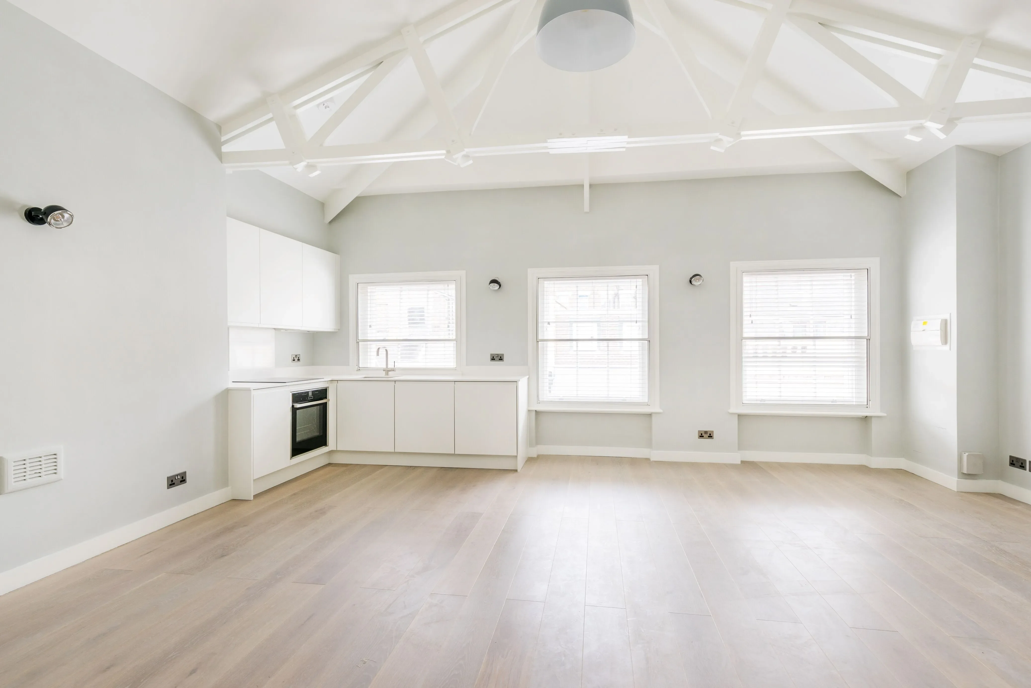 Flat Gerrard Street in City of Westminster