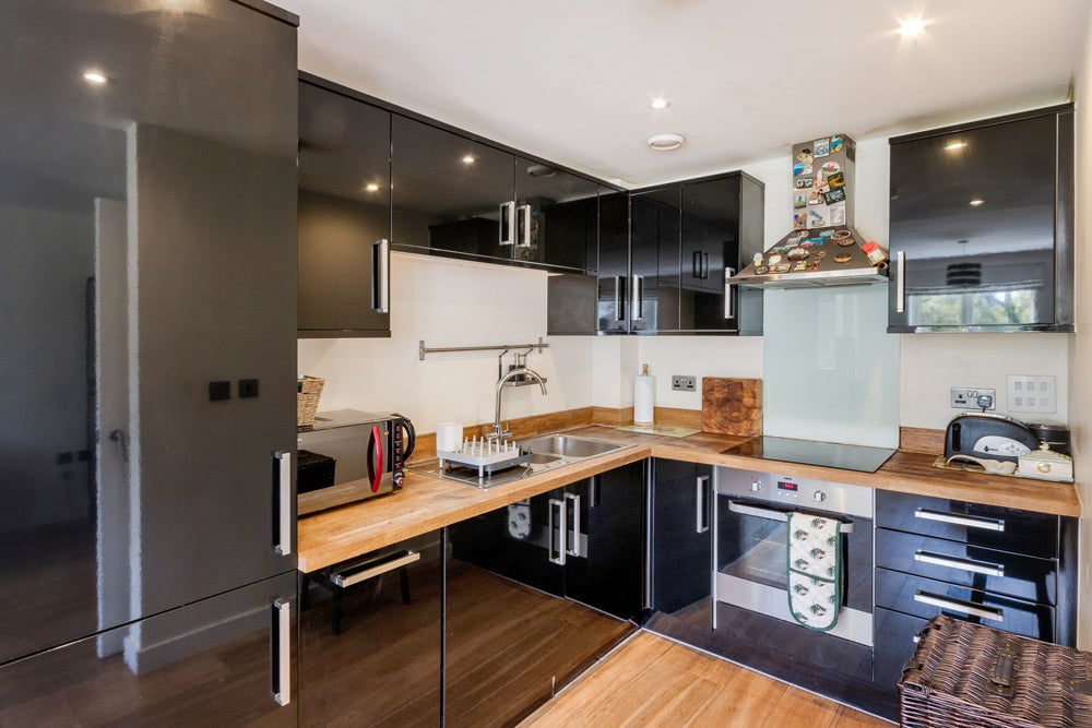 Flat Mere Close in Greater London