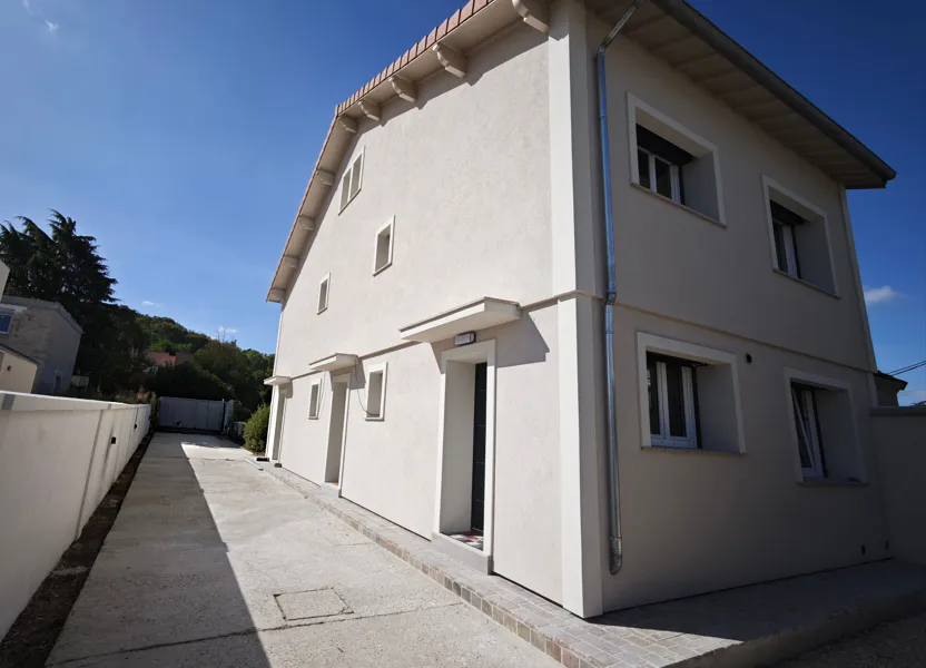 Flat Rue Henri Bretonnet in Mézières-sur-Seine
