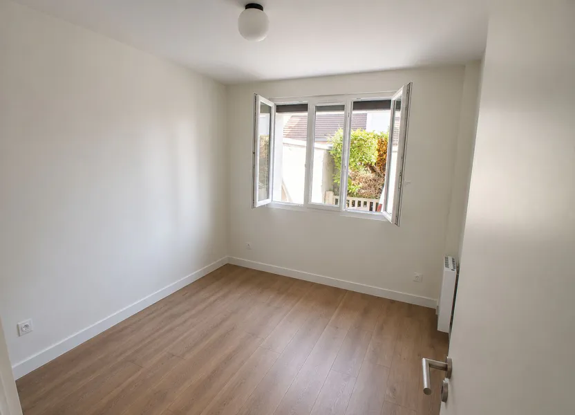 Appartement Rue Henri Bretonnet à Mézières-sur-Seine
