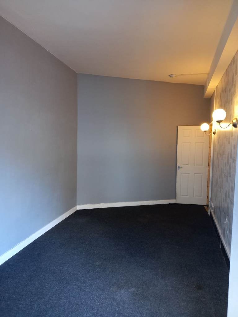 Flat Piccadilly in Stoke-on-Trent