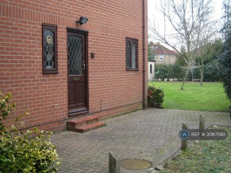 Flat Welbeck Avenue in Southampton