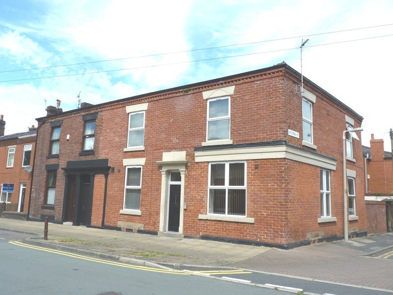 Room Cunliffe Street in Chorley