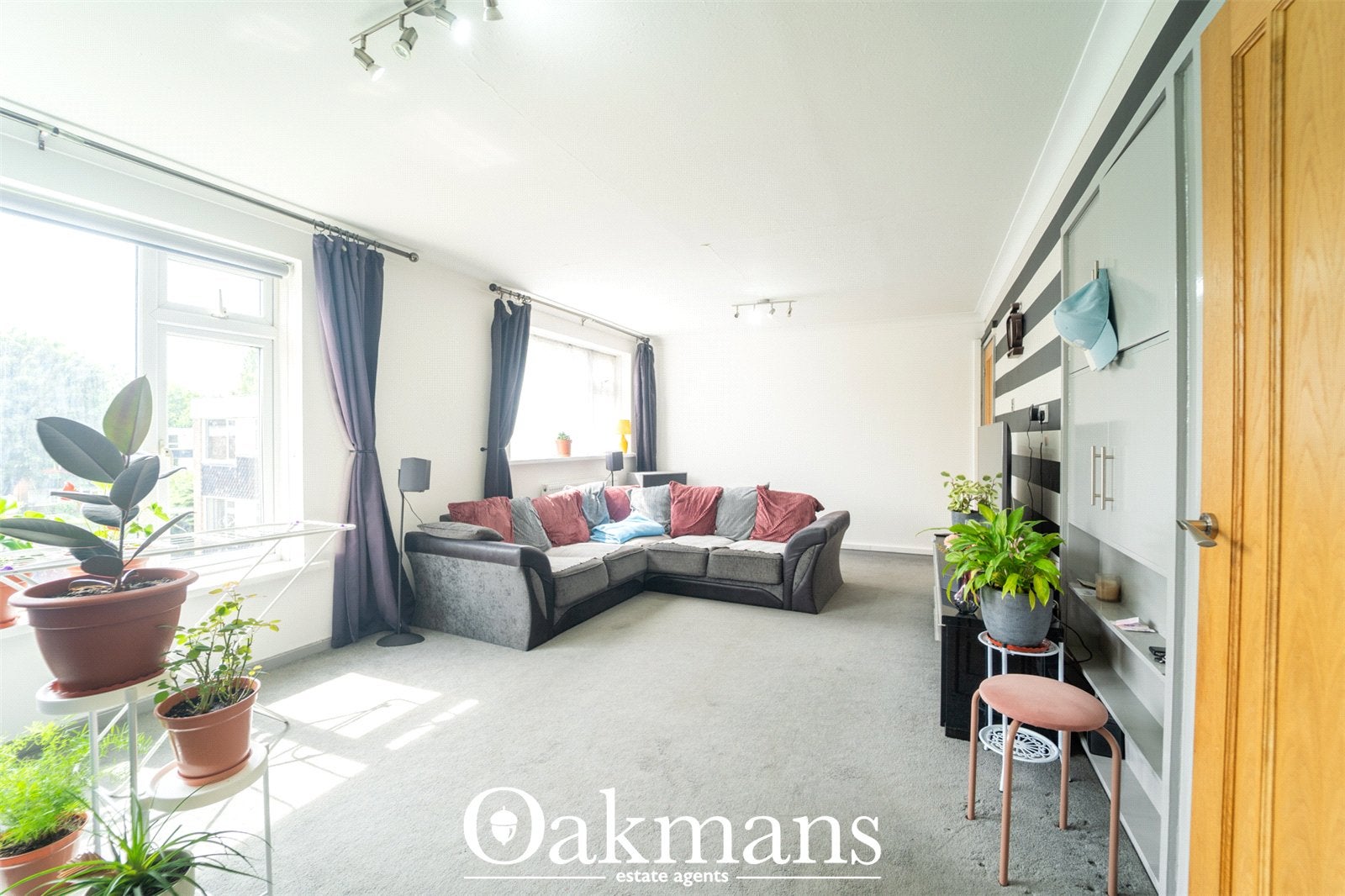 Flat Warwick Road in Metropolitan Borough of Solihull