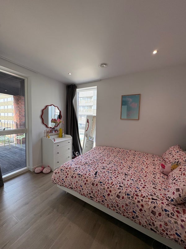 Flat Waterden Road in Greater London