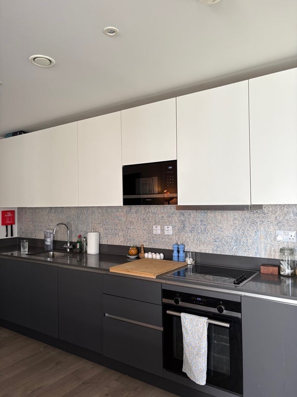 Flat Waterden Road in Greater London