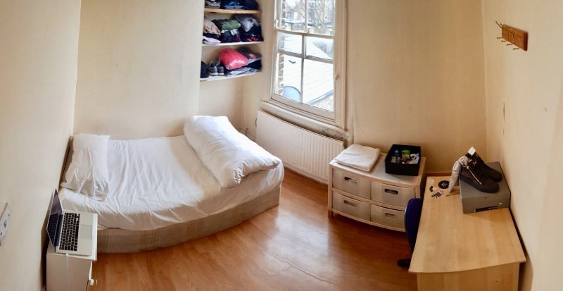 Room Brook Drive in Greater London