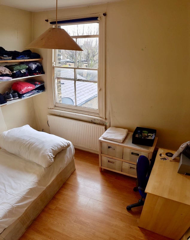 Room Brook Drive in Greater London