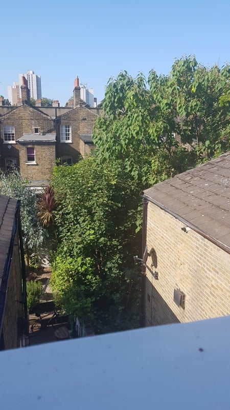 Room Brook Drive in Greater London