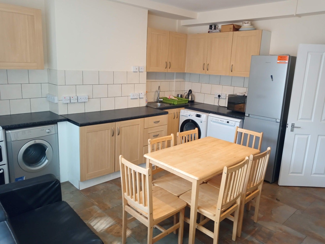 Flat Rochester Square in Greater London