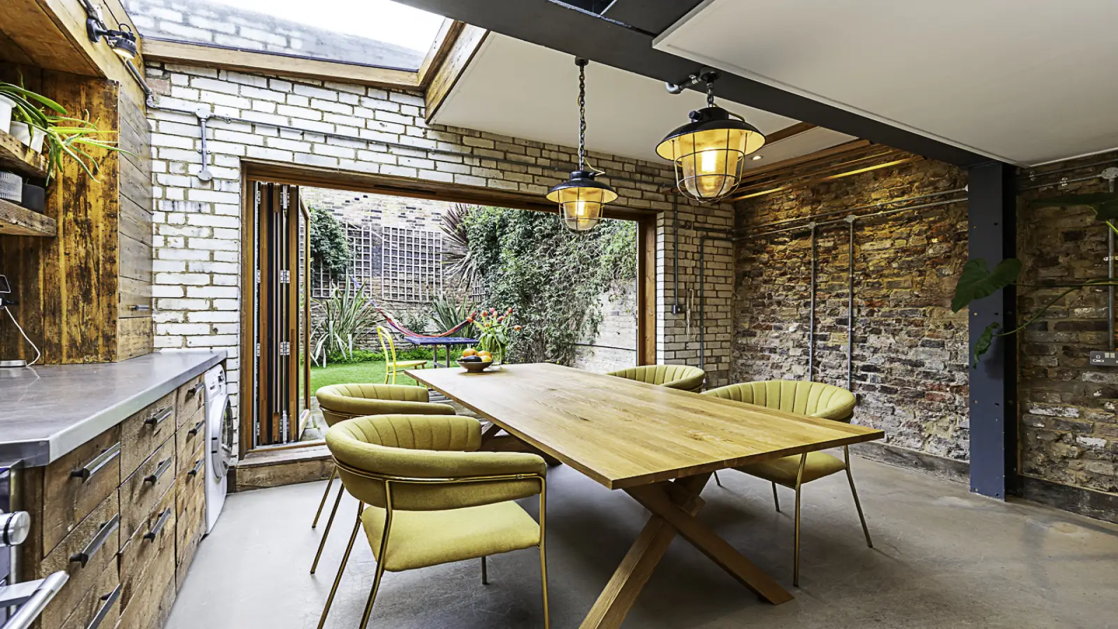 House Kenton Road in Greater London