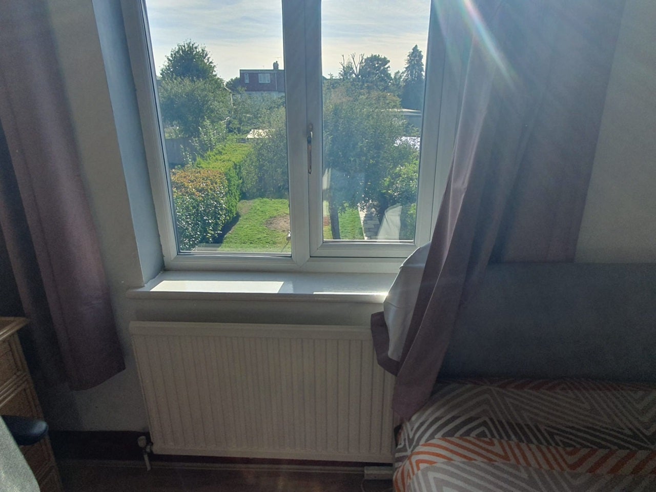 Room Dale Avenue in Greater London