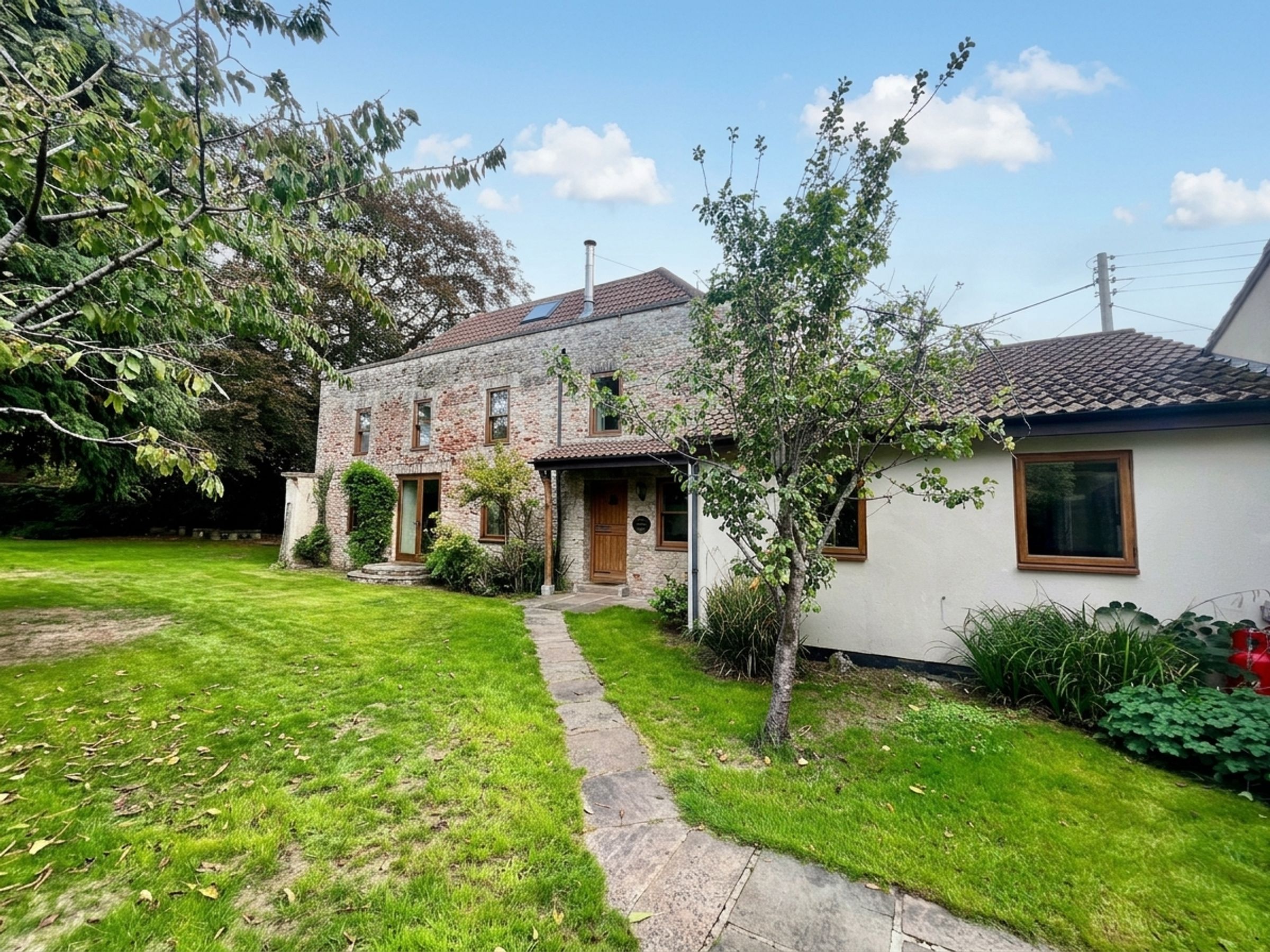 House Castle Close in Flax Bourton