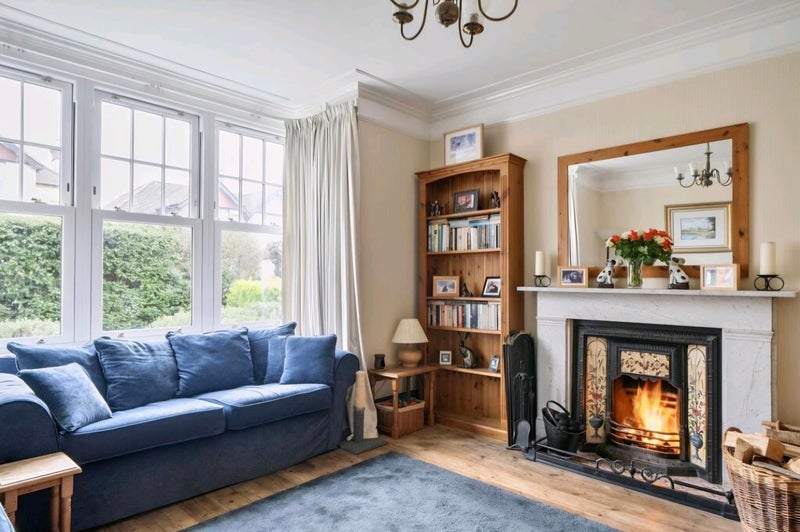 Room Station Road in Tandridge