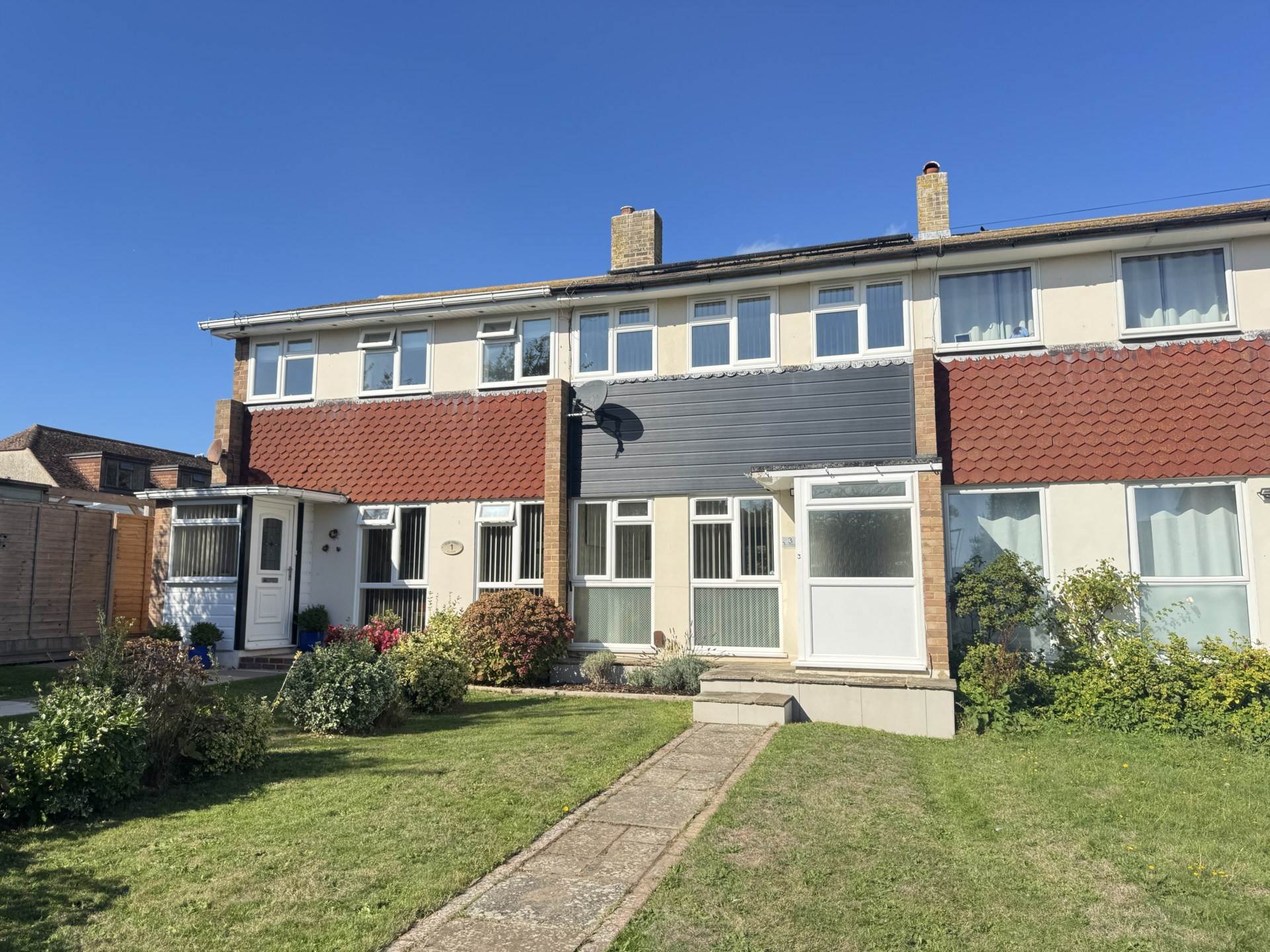 House Elm Tree Close in Chichester