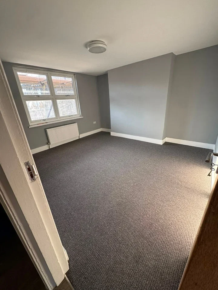 Flat South Road in Greater London