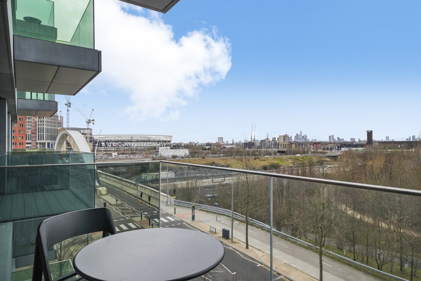 Flat Anthems Way in Greater London