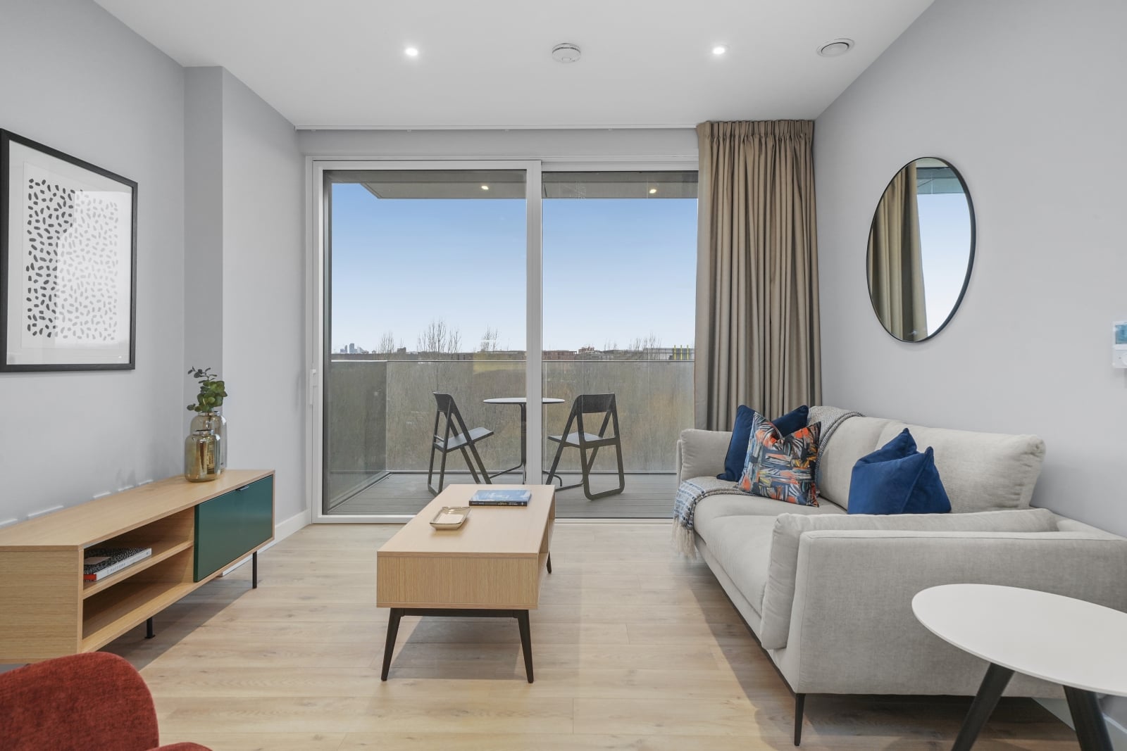 Flat Anthems Way in Greater London