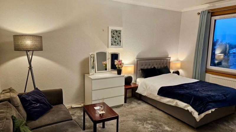Room St John's Road in City of Edinburgh