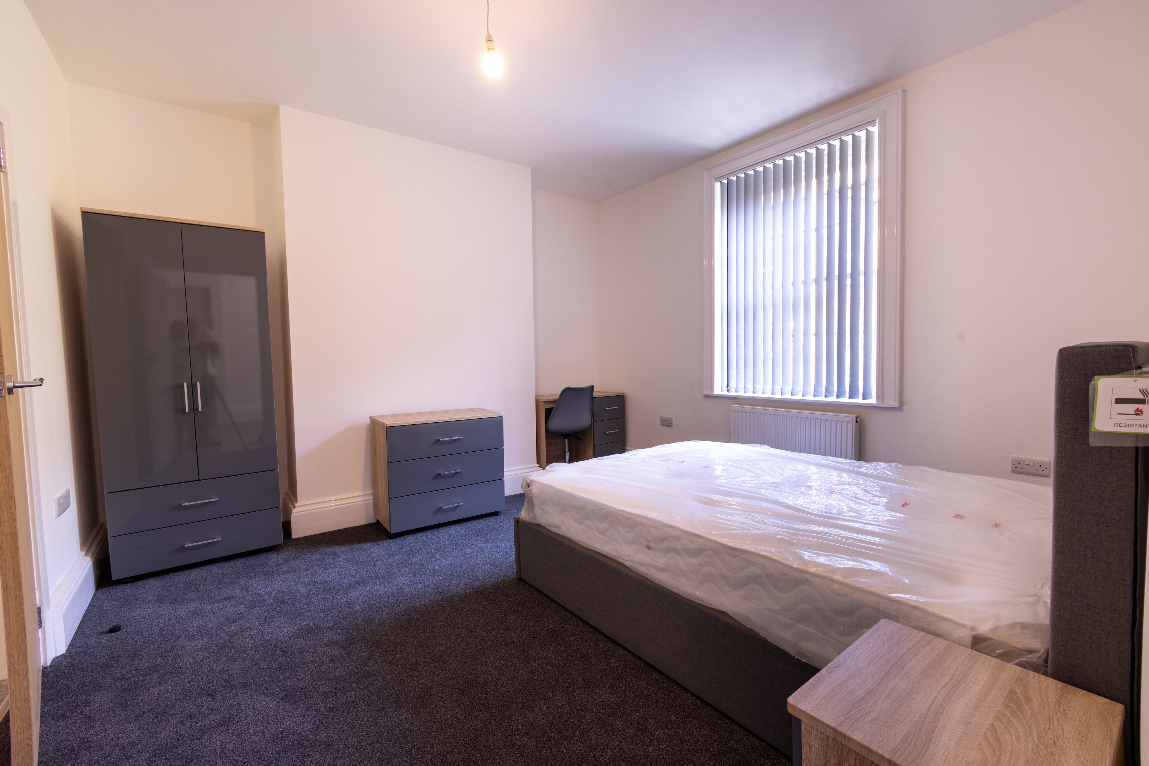 Flat Headingley Lane in Leeds
