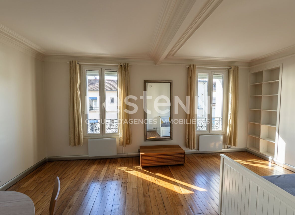 Flat Rue de Bezons in Courbevoie