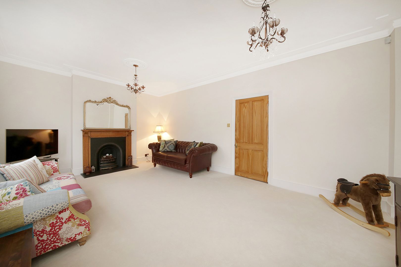Flat Mycenae Road in Greater London