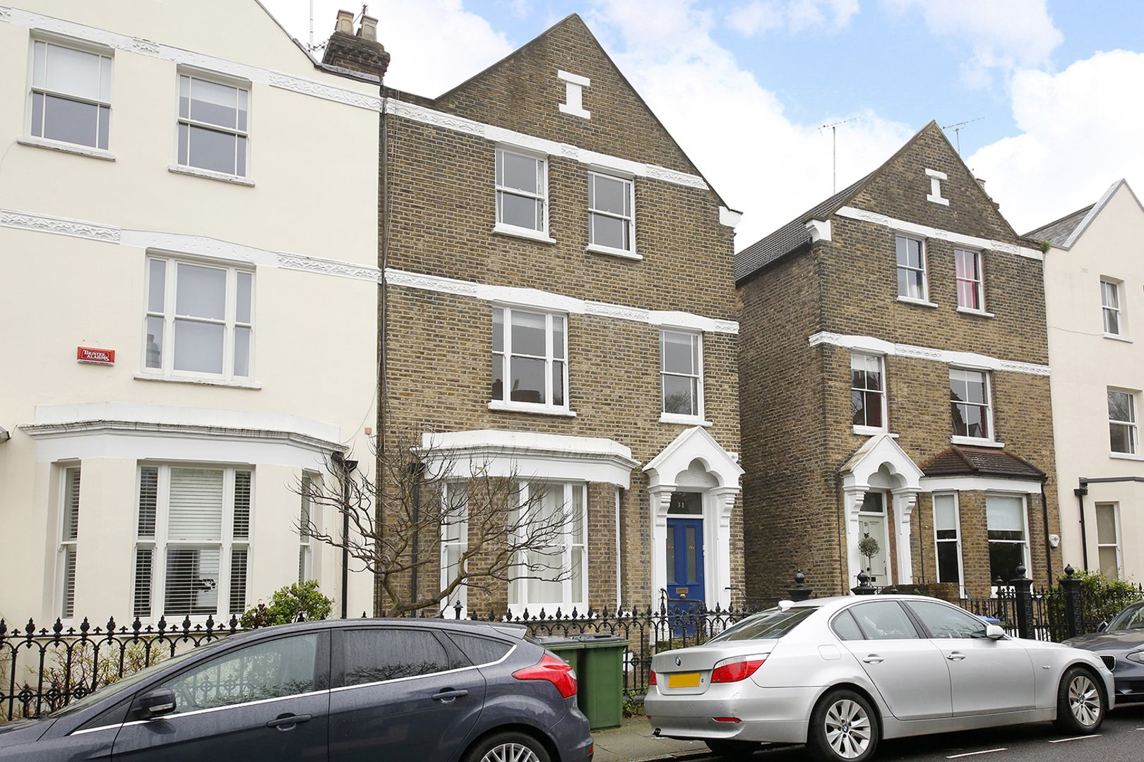 Flat Mycenae Road in Greater London