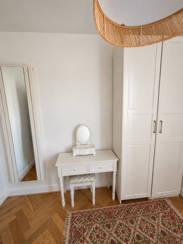 Room Chesthunte Road in Greater London
