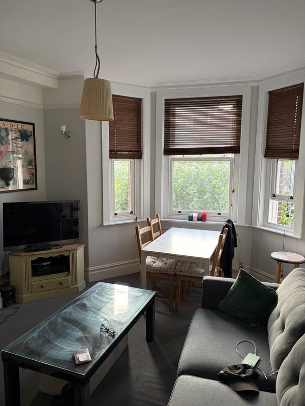 Room Saint John's Hill in Greater London