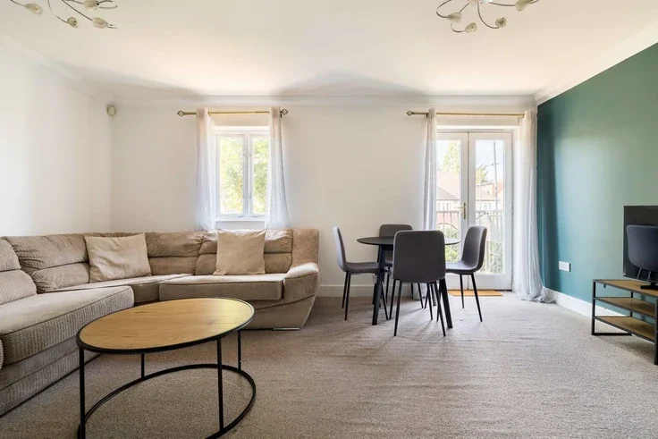 Flat Brondesbury Park in Greater London