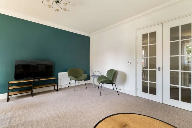 Flat Brondesbury Park in Greater London