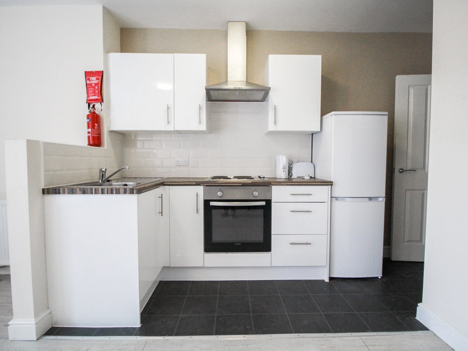 Flat Clarendon Road in Leeds