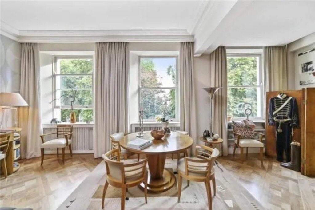 Flat Hyde Park Square in City of Westminster