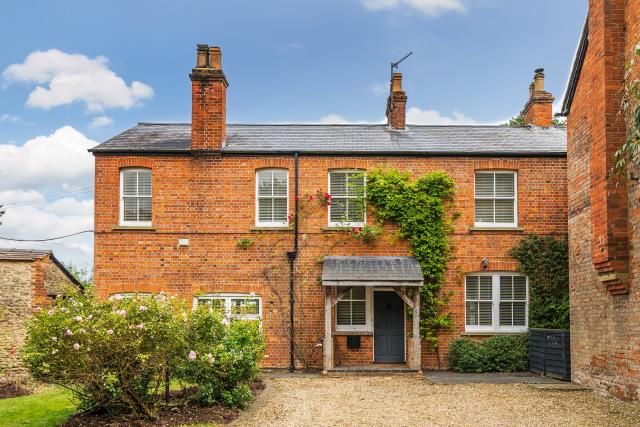 House Buckingham Road in Cherwell District