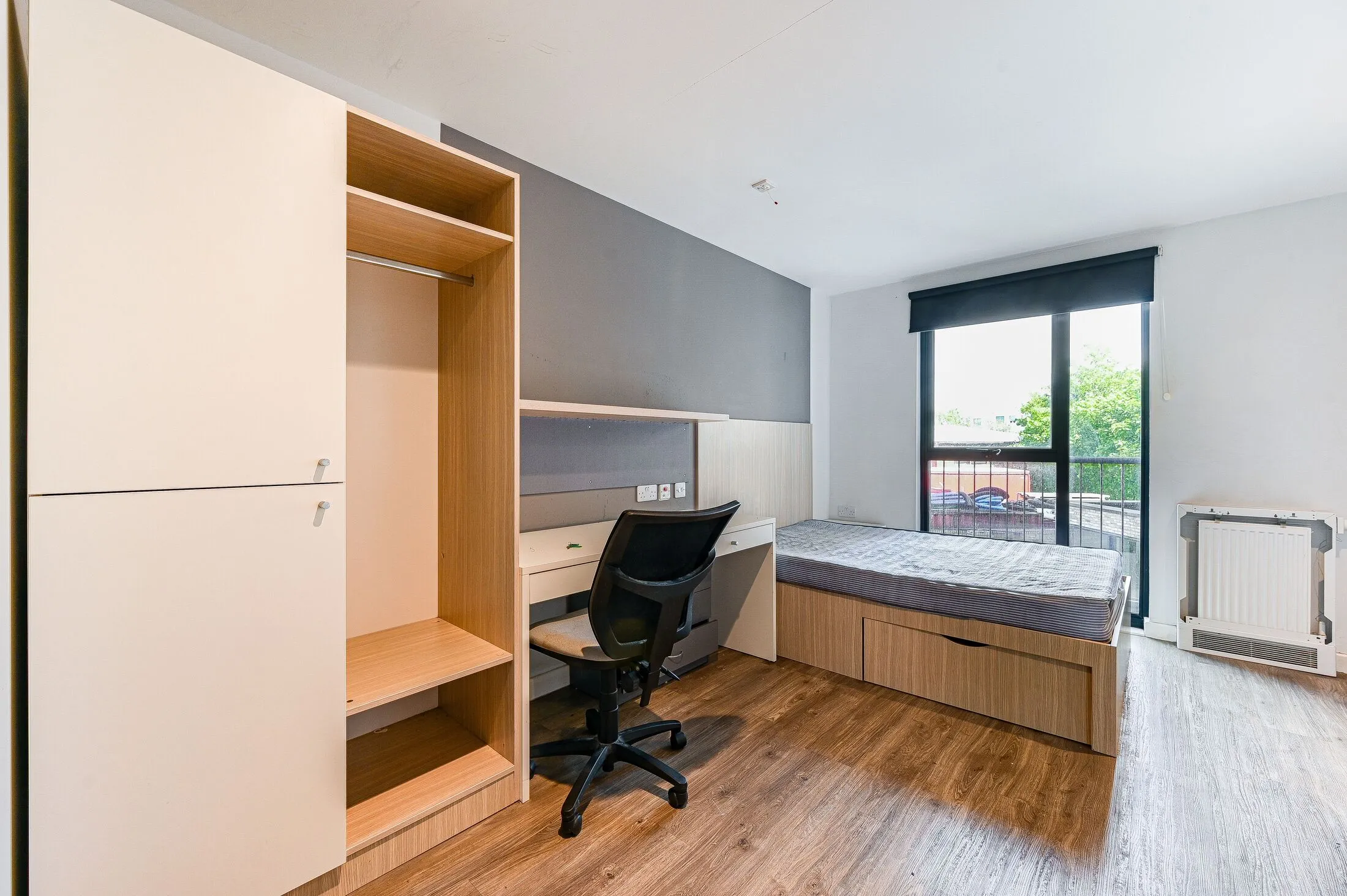 Flat Mercy Terrace in Greater London