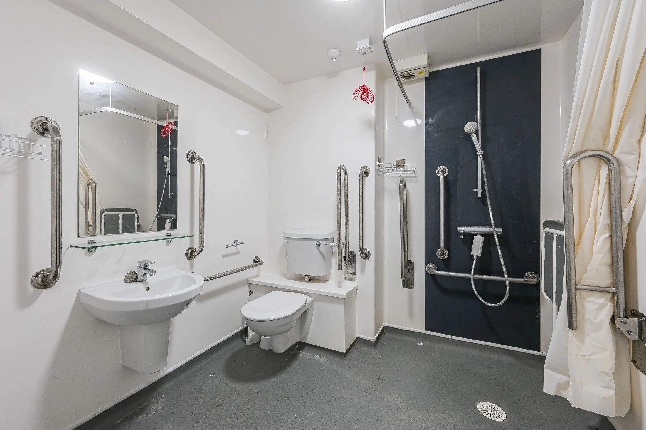 Flat Mercy Terrace in Greater London