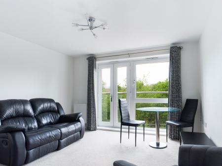 Flat Pentre-Chwyth Road in Swansea