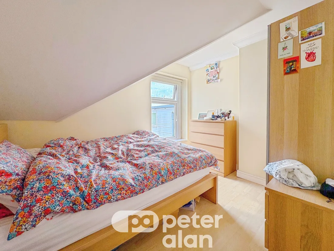 Flat Connaught Road in Cardiff