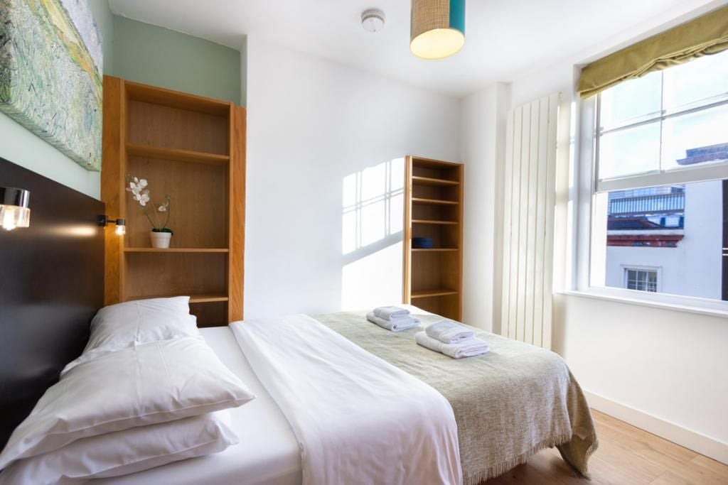 Flat Starcross Street in Greater London