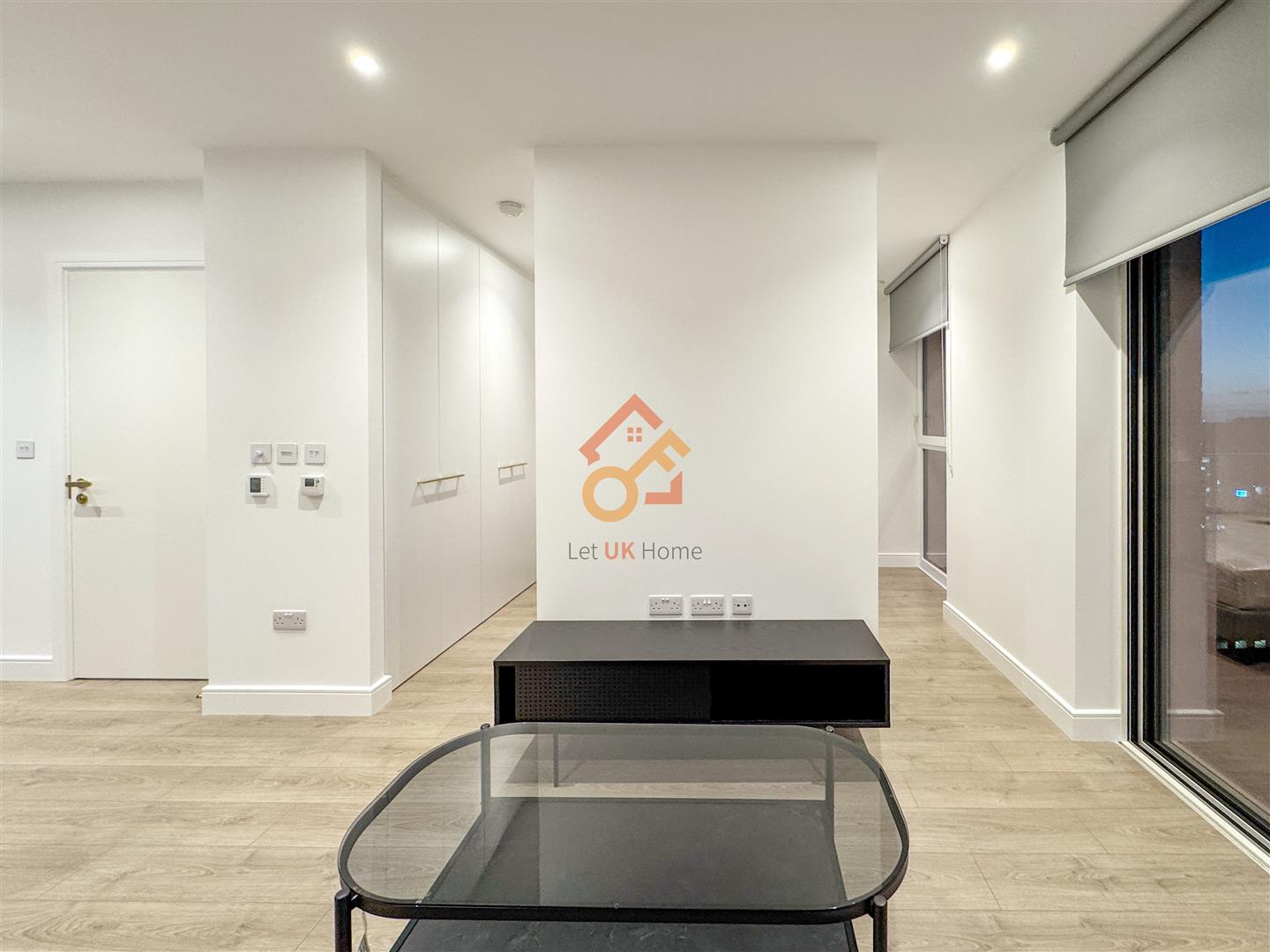 Flat Abbeydale Road in Greater London