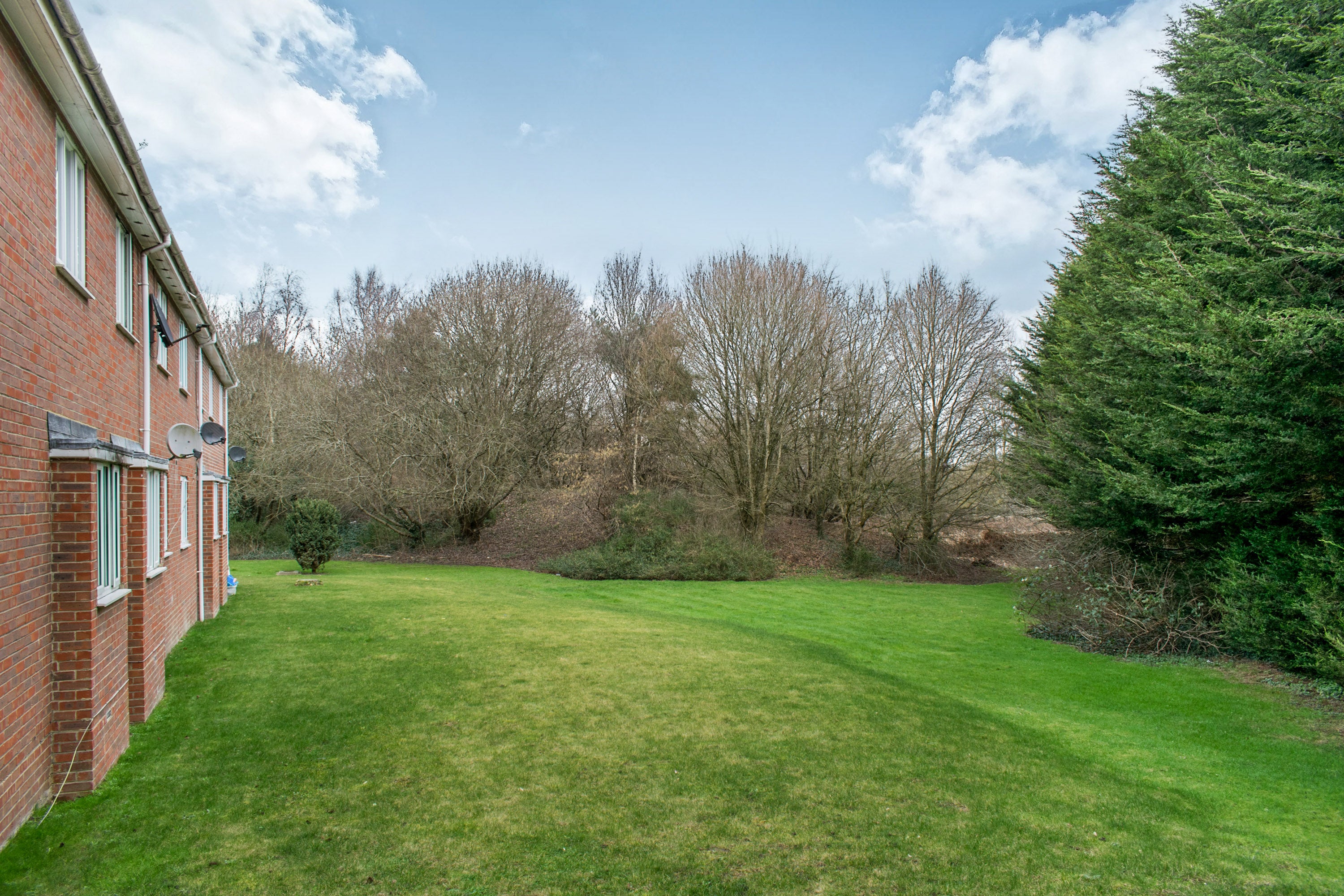 Flat Thornfield Green in Hart