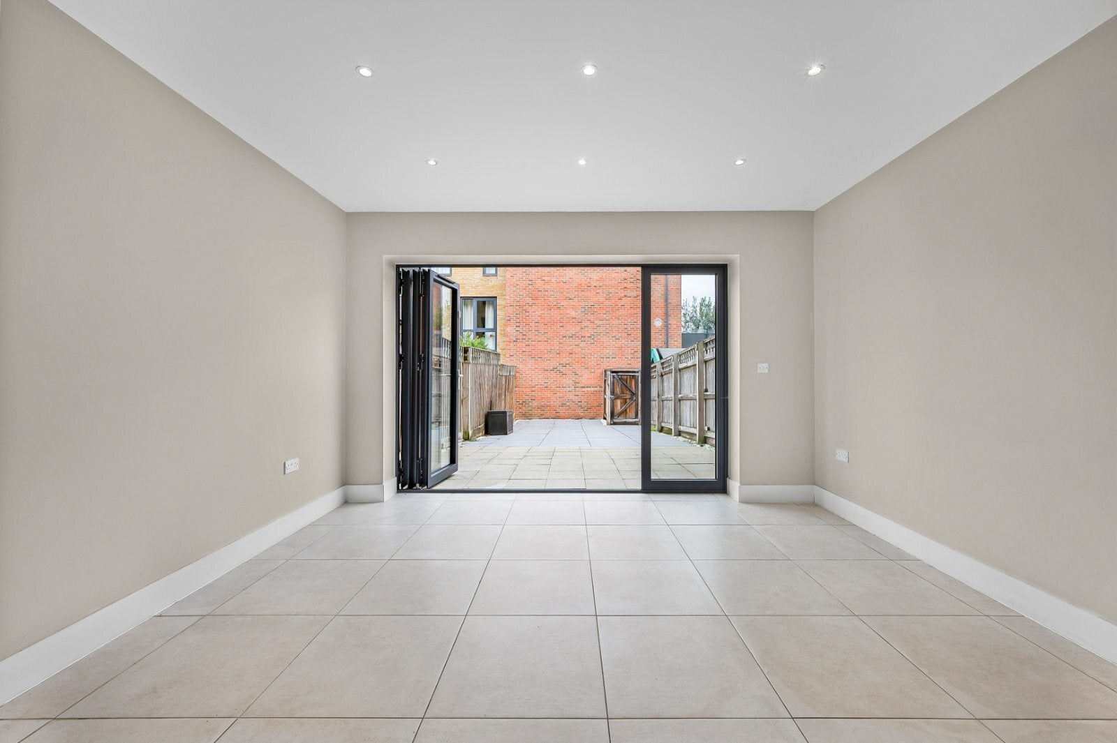 House Huntingfield Road in Greater London