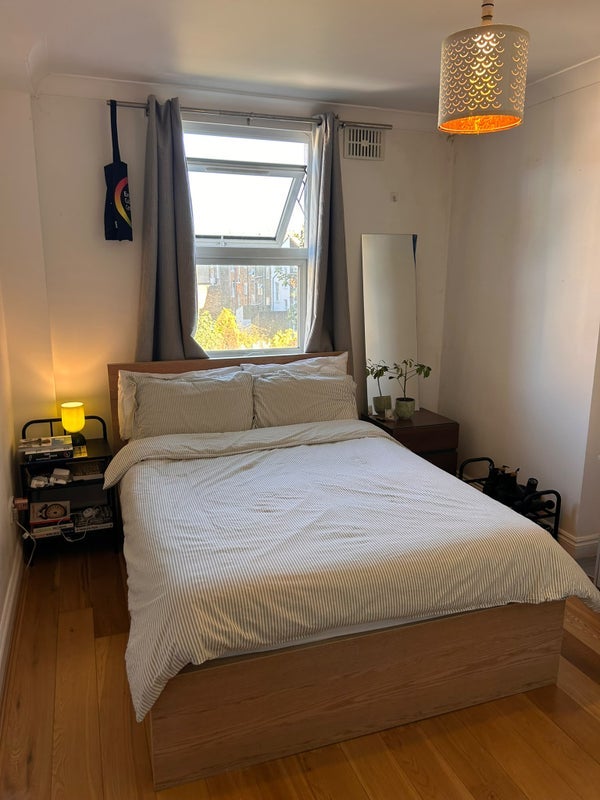 Room Allen Road in Greater London