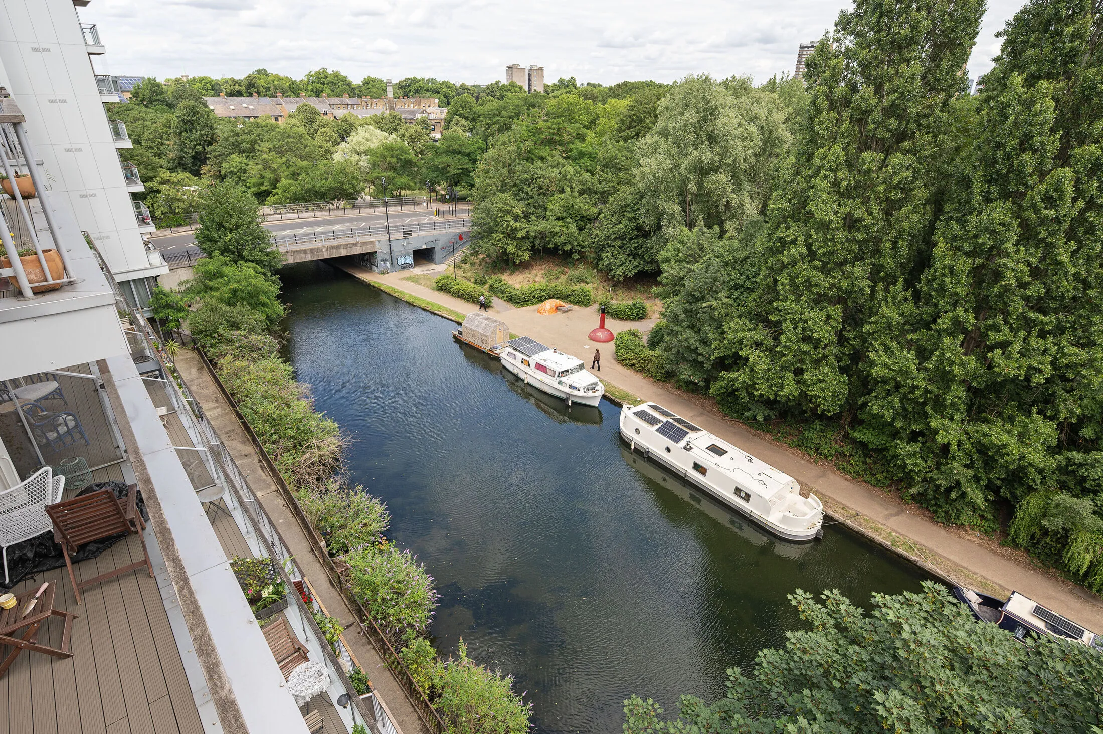 Flat Palmers Road in Greater London
